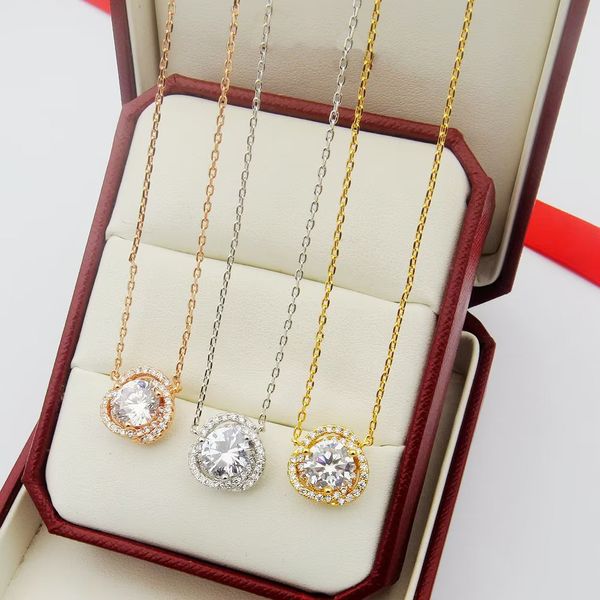 Nouveau style Designer collier de diamants pour les femmes type de fleur super brillant strass pendentif chaîne bijoux de mariage