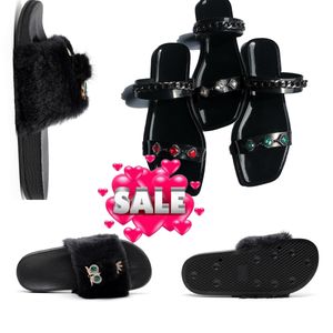 GAI Nouveau style Pantoufles de créateurs Nouveaux classiques de la mode sandale femme sandale Sliders Pantoufle en métal Plate-forme d'été Slide plat prix bas