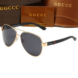 2024 Nuevas gafas de sol Gafas de sol diseñador de lujo para hombre GGITY GGITY Gafas de sol GG Unisex Diseñador Goggle Beach Sun Gastas Retro Metal Marco Diseño UV400 con caja