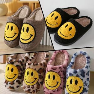 Nieuwe stijl Mode Vrouwen Glimlach Winter Slippers Zacht Pluche Nepbont Schoenen Dames Pluizige Harige Platte Thuis Binnen Paar Katoen smiley size37-46