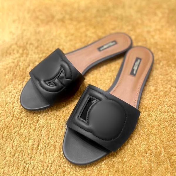 Nuevo estilo de cuero genuino Sandal Sandal Slipper Menores Tacones de lujo Diapositivas de la casa sexy Sliders Sunny Summer Heel Mule Mule Designer Pool Sandale Girl