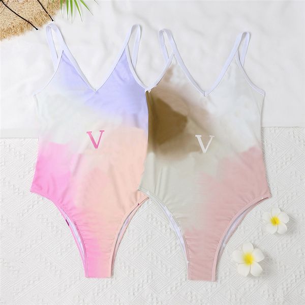 Nuevo estilo, traje de baño con letras degradadas, traje de baño dividido con hebilla de Metal, traje de baño para vacaciones en la playa de verano, ropa de playa calada en la espalda para mujer