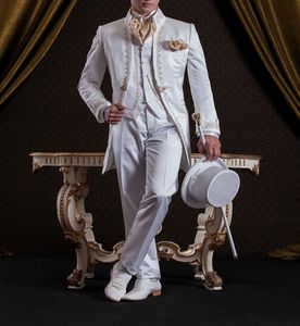 Nouveau Style Garçons D'honneur Mandarin Revers Groom Tuxedos Blanc Hommes Costumes Broderie Mariage / Bal / Dîner Meilleur Homme Blazer (Veste + Pantalon + Gilet) K906