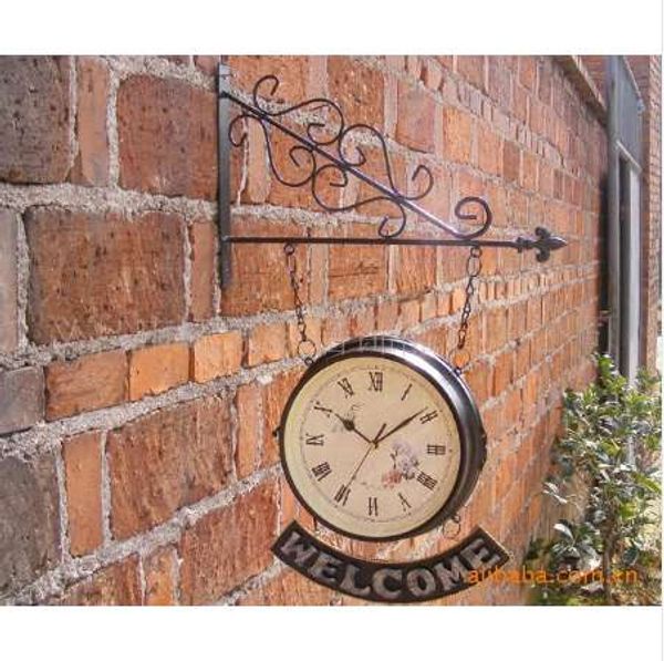 Nouveau Style fait à la main en métal artisanat décoration de la maison sur le mur en fer forgé Double face horloge murale Design rétro horloge murale Vintage