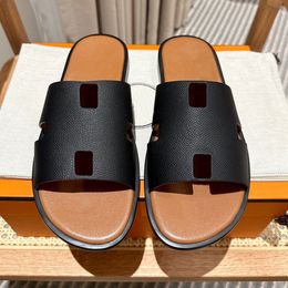 Nouveau style Izmir Slippers Summer Sandale brune en cuir authentique Mule Moule Beach Luxury Designer Créateur Gift Flat Pool Femmes Chaussures décontractées Sliders Loafer Taille 35-42 Sandale