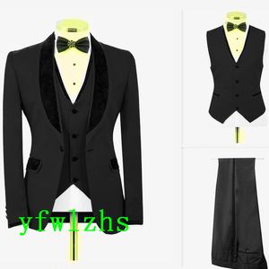 Nouveau Style Un Bouton Beau Châle Revers Marié Tuxedos Hommes Costumes Mariage / Bal / Dîner Meilleur Homme Blazer (Veste + Pantalon + Cravate + Gilet) W666