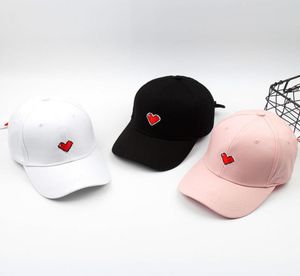 Nouveau style rouge Love Baseball Cap Broidery Love Snapback Hat Coton Tongue Cap Tongue Rose Baseball Hat4208824