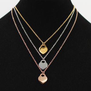 Nouveau Style en acier inoxydable mode T collier bijoux pendentif en forme de coeur colliers d'amour pour les cadeaux de mariage de fête des femmes en gros CIHNCIHN