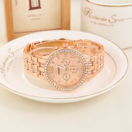 Nouveau Style bracelet en acier strass montres mode haut de gamme montre pour femme montre à Quartz