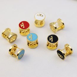 Nuevo estilo Pendientes de tuerca Ear Loop Drop Marca Diseñador de letras 18K Pendiente chapado en oro Material de cobre de gama alta Anillo de oreja Moda Mujer Color caramelo Fiesta de bodas Jew2024