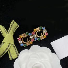 Nieuwe stijl Stud -oorbellen mode luxe merkontwerper Rhinestone Brass Letters Wedding Party Valentijnsdag Kerstcadeau Uitstekende kwaliteit oorbellen voor vrouwen