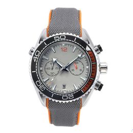 Nieuwe stijl Horloges Running Stopwatch Heren Horloges Cool Waterdicht Horloges Kalender Quartz Mode Business Heren Horloge