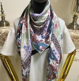 Nouveau style femmes039s foulard carré foulards bonne qualité 100 sergé matière en soie couleur verte pinte lettres floers motif taille 1104091875