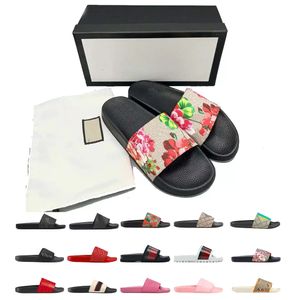 Nieuwe stijl guccie voor Vrouw schoenen Slippers Heren Strand Luxe ontwerpers vrouwen sandalen Zomer Mode Slippers Leer dame Slipper Metalen schoenen sneakers Slides Grote