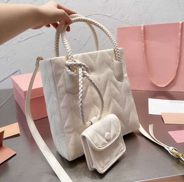 Nuevo y elegante bolso plisado wander matelasse miu para las axilas, bolsos de diseñador de lujo para mujer, bolso de mano, bandolera con correa para el hombro, bolso satchel clásico