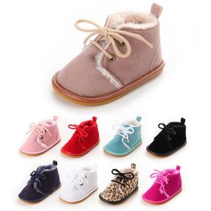 Nuevos zapatos de cuero de gamuza con piel sólida para bebés recién nacidos, niño niña, primeros pasos, zapatos con cordones, botas de felpa súper cálidas LJ201104