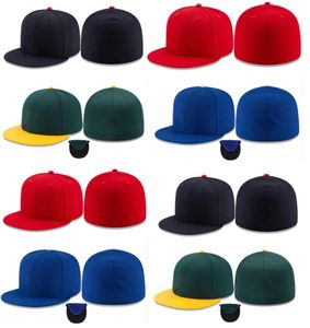 NOUVEAU ÉTÉ Classic Baseball Fitted Hats Sport Team Football Basketball Cap Femmes Men Pom Fashion Top Flat Snapback CATS COURTS4093964