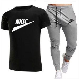 Nouveaux vêtements d'été marque hommes survêtement T-shirt pantalons sport 2 pièces ensembles Jogging manches courtes pantalons de survêtement vêtements de sport Suitr marque LOGO imprimer