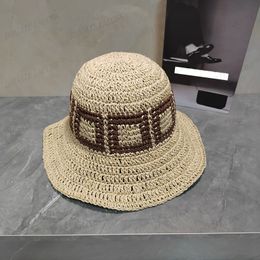 Chapeau tressé en herbe d'été pour hommes et femmes, chapeaux de protection solaire de plage, casquette tissée creuse avec lettres à bord avare, nouvelle collection