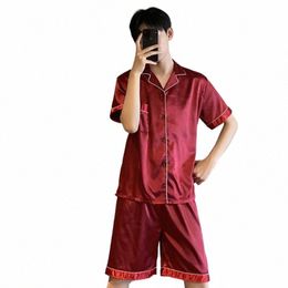 Nuevos hombres de verano Conjuntos de pijamas de seda satinada Estilo coreano de camiseta Pantalones cortos Pijama masculino Ropa de dormir Ocio Tallas grandes Ropa para el hogar H6px #