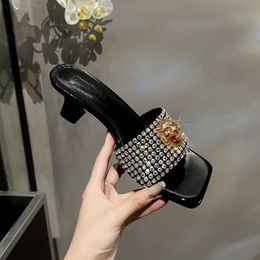 Nouvelles pantoufles d'été Toe Toe Femme chaussures diamant bijoux en cuir authentique en cuir sexy flip flops hauts à talons hauts zapatos de mujer t7
