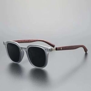Nouvelles lunettes de soleil 2024 hommes, beaux et élégants, influenceur Instagram à grains en bois.Lentilles plates anti-UV et femelles, protection solaire