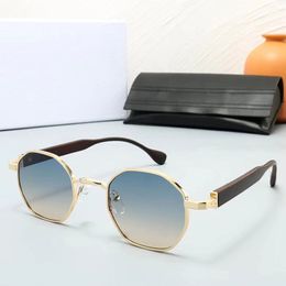Nouvelles lunettes de soleil Retro lunettes d'été multicolore un classique verres simples disponibles pour l'homme conception adulte de 5 couleurs de qualité supérieure 235w