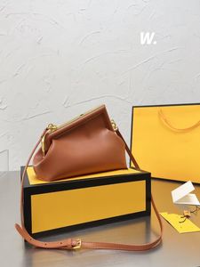 Nouveau sac de très haute qualité pour femmes sac de maquillage de luxe en peau de vache étui en cuir véritable plaque d'embrayage bandoulière 223659