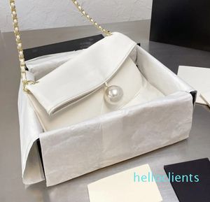 Nieuwe supergrote parelkettingtas, eenvoudige, casual stijl damesschoudertassen, hoogwaardige lederen zwarte opvouwbare portemonnee, zwart witte handtas