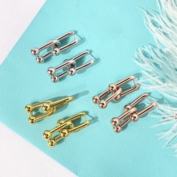 New T Gold Women Stud U Genring Women Mujeres Rose Pareja de joyas de acero inoxidable Regalos Accesorios de niña Fiesta de moda Lindos Pendientes Pequeños Pendientes nunca Fade