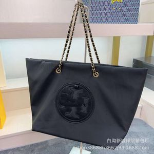 Nieuwe TB -keten Handtas Nylon Schouder Grote capaciteit Tote Casual Fashion Women's Bag 90% Factory Direct