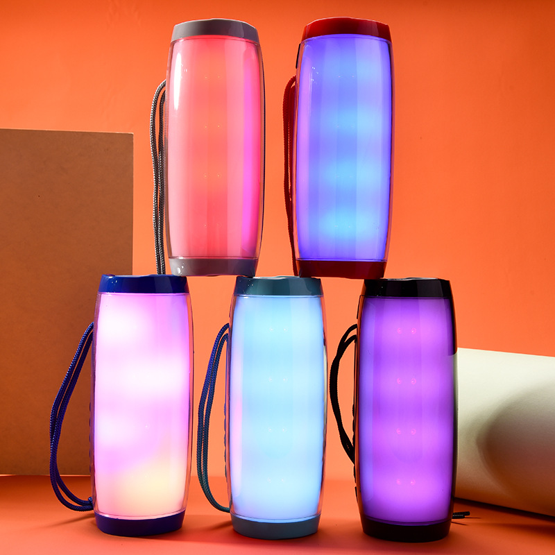 Nya TG157 Färgglada lampor Kort trådlöst Bluetooth -högtalare Radio Portable Creative Gift -högtalare