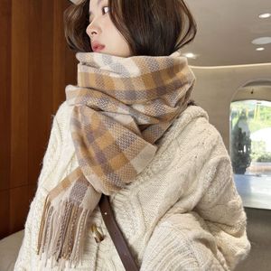 Bufanda de diseñador para mujer, nueva bufanda gruesa de Corea del Sur, bufanda de Cachemira de imitación dulce y cálida, chal a cuadros con cuello para mujer