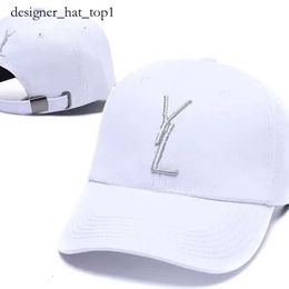 Nieuwe topontwerper Solid Color Letter Design Hoogwaardige modehoed Temperament Match Style Ball Caps Men Women Baseball Cap Outdoors Sunshade Hats 8700