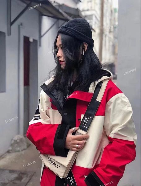 Nouveau top designer La veste coupe-vent et imperméable de haute qualité co-marquée Liberty rouge et blanc à blocage de couleur veste de couple de marque tendance combinaison de ski d'alpinisme