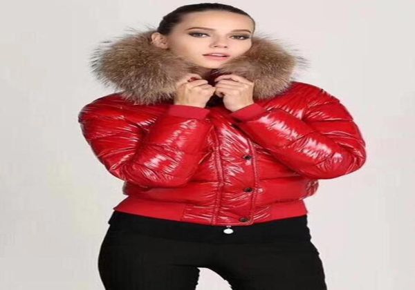 Nouvelles femmes de la mode The Glossy Down Jacket Winter Femmes Down Coat Real Raccoon Fur Coat détachable Collier Hood Parkas Celebrity 4218241