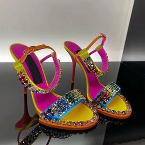 Nieuwe top luxe kristallen decoratieve sandalen Satijnen kleur bijpassende dinerjurk wreefbandjes Ontwerpers Geklede schoen Avond Slingback schoenen