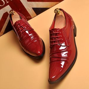 New Top Luxury Italian Men's Dress Shoes Mocasines Leather Casual Shoes Wedding Office Party Designer Dress Shoes Mocasines Red Black Formal Oxfords