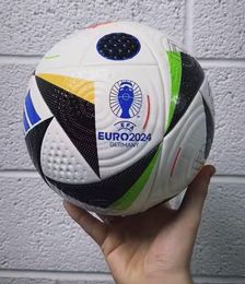 Nouveau Top Quality 2024 Euro Cup Soccer Ball Uniforria Finale finale Kyiv Pu Size 5 Balls Granules Resistant Football SZ5