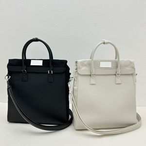 Nouveau sac à dos de qualité supérieure 5AC Sac pour ordinateur portable Designer de luxe Poignées supérieures en cuir de chèvre Sac à bandoulière Rivets en métal Bandoulière réglable Sac à main Femmes Hommes 10A