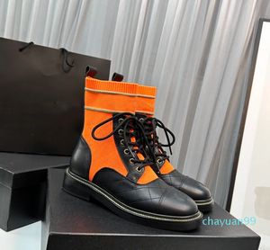 Nieuwe knit van topkwaliteit enkelschoenen rond teen platte hakken voor meisjes dames luxe ontwerper lederen sole mode ins laarsjes schoenen fabrieksschoenen schoenen