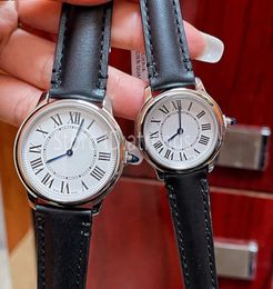 Nouveau Top Élégant Montre À Quartz Femmes Cadran Argent 36mm 29mm Casual Bracelet En Cuir Noir Montre-Bracelet Design Classique Dames Robe Horloge 1574