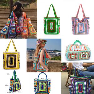 Nouveaux sacs fourre-tout Paille Sac tissé Designer plage plage grande capacité à tricotage femme sacs de paille d'été