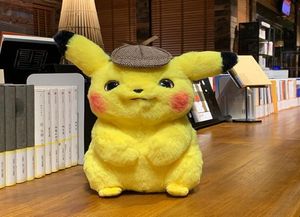 Nieuwe speelgoed Pika Detective Soft Doll Plush Toy For Kids Christmas Halloween Gifts 28 cm Xmas Party Favor8055907