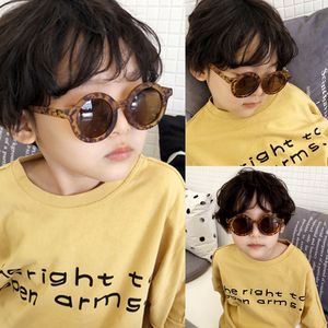 Offre spéciale Cool 2-10 ans enfants lunettes de soleil lunettes de soleil pour enfants garçons filles mode lunettes revêtement lentille UV 400 20 pièces