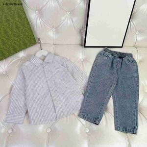Nieuwe Trainingspakken voor jongen en meisje herfst babykleertjes Maat 100-150 CM Gestreept revers shirt en elastische taille jeans Oct15