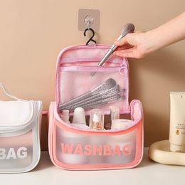 Nouveau sac cosmétique transparent sac de toilette givré PU Flip Bath Bath PVC Sac de rangement à crochet portable translucide