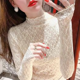 Nouvelles femmes transparentes Blouse à tricot en dentelle O-cou femelle Boulantes S-XL Tops moins chers Kawaii T-shirt noir blanc