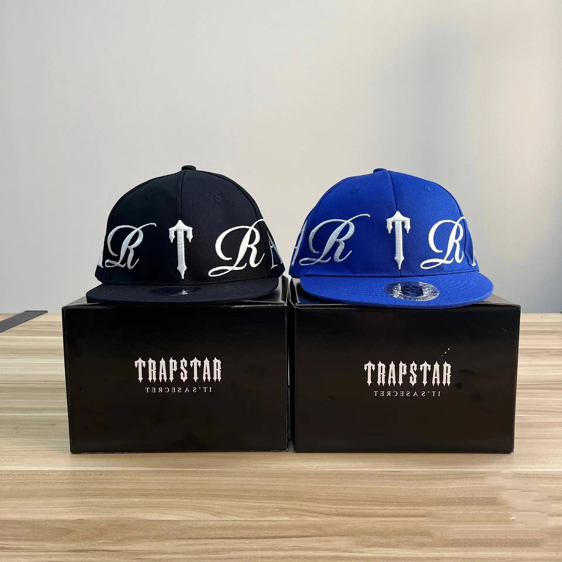 NUEVA TRAPSTAR Alphabet Baseball Cap Mens Womens Hatp Pico Plaus View