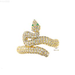Nouveau design à la mode Hiphop Jewelry solide 14k Gold Labgrown Diamond Bling Emerald Eye Snake Ringer pour les femmes